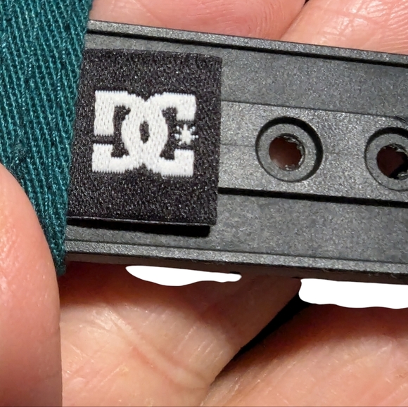 DC Shoe Co Embroidered Teal Blue Green and Brown Snapback Hat Cap - Picture 6 of 9